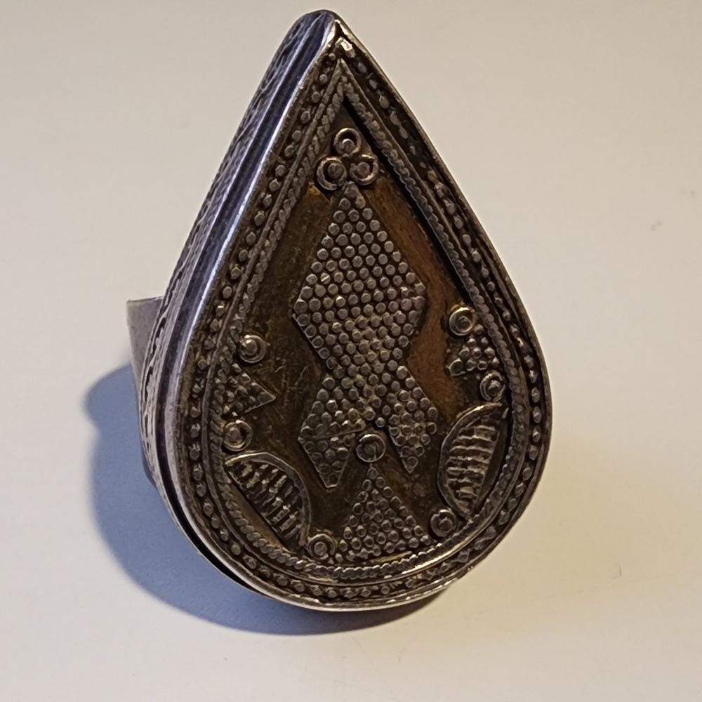Vintage Afghan Eastern Tear Drop Silver Shield Ring